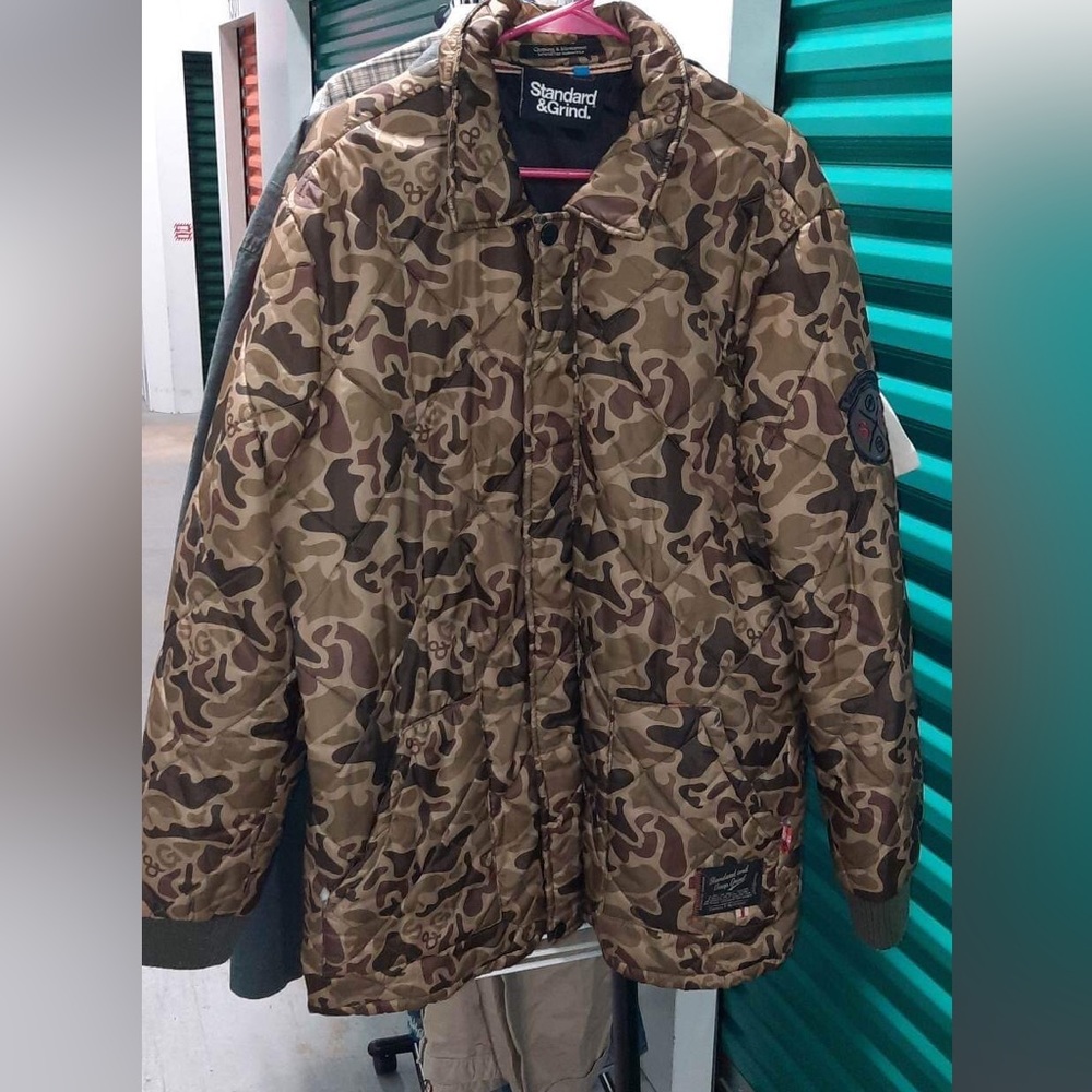 Standard & Grind, down type camo jacket